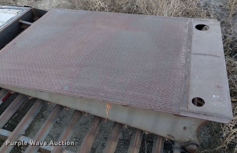 image for item DK8877 2003 Transcraft DTL-2100  drop deck equipment trailer