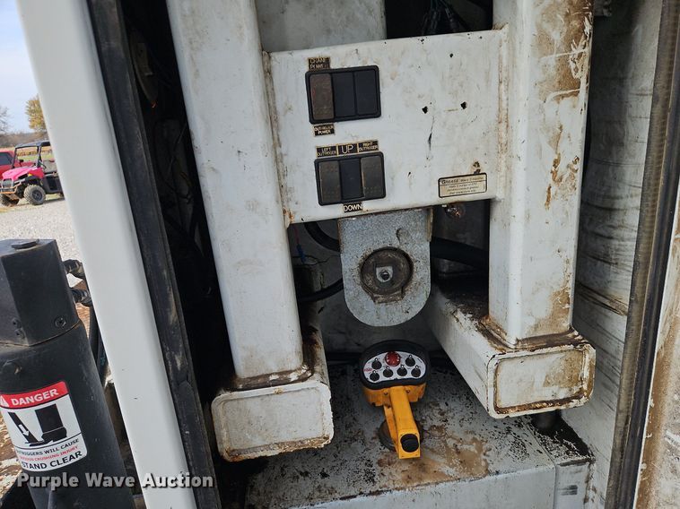 image for item DN7062 2006 Sterling Acterra  utility / service truck