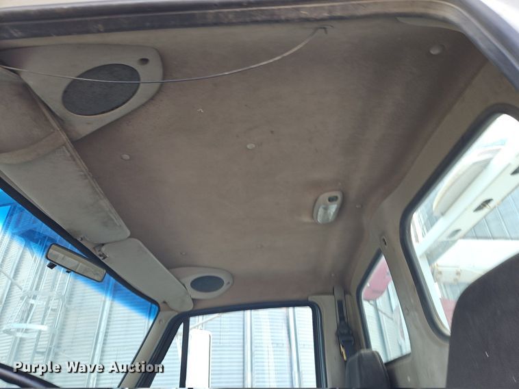 image for item DN7062 2006 Sterling Acterra  utility / service truck