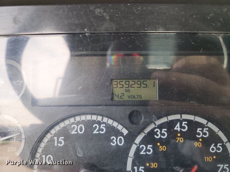 image for item DN7062 2006 Sterling Acterra  utility / service truck