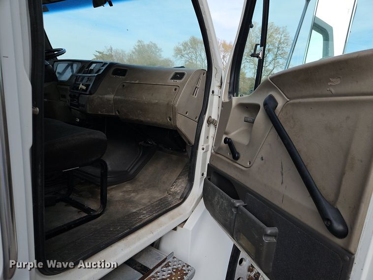 image for item DN7062 2006 Sterling Acterra  utility / service truck