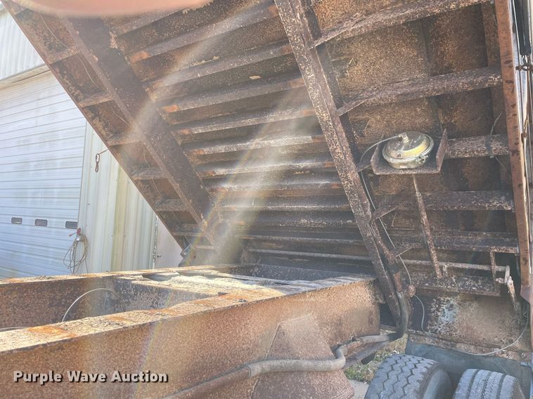 image for item DP0219 1999 Dierzen  end dump trailer