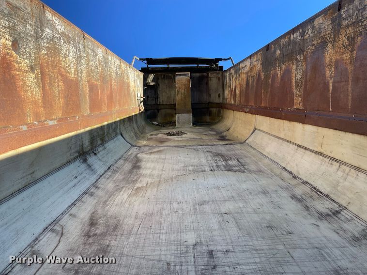 image for item DP0219 1999 Dierzen  end dump trailer