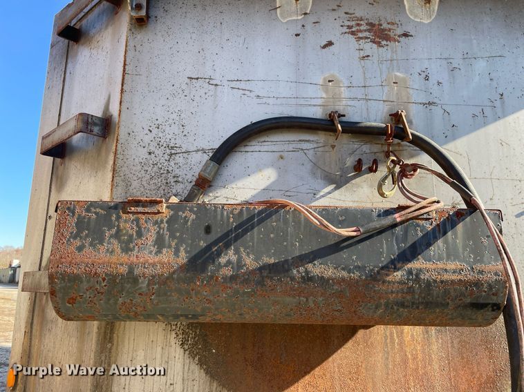 image for item DP0219 1999 Dierzen  end dump trailer