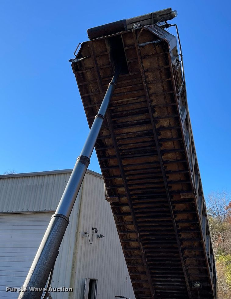 image for item DP0219 1999 Dierzen  end dump trailer