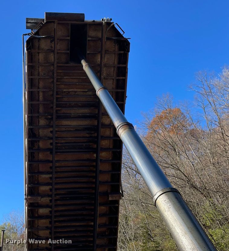 image for item DP0219 1999 Dierzen  end dump trailer