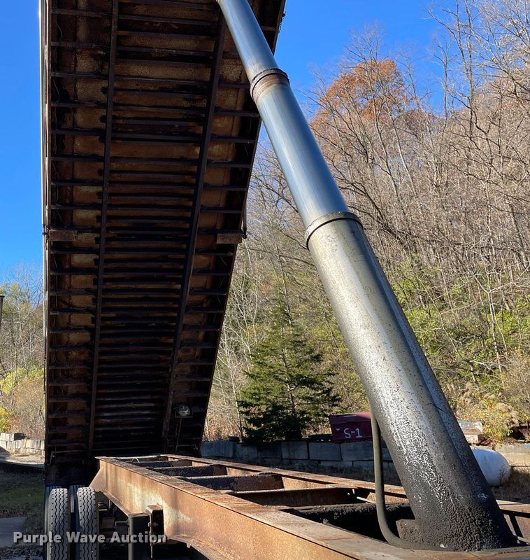 image for item DP0219 1999 Dierzen  end dump trailer