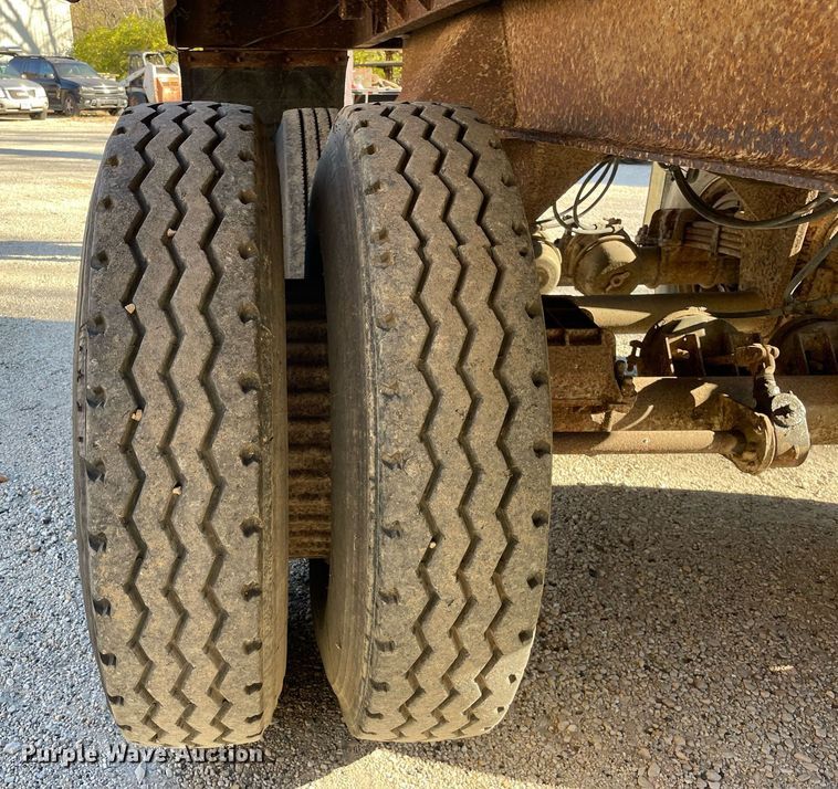 image for item DP0219 1999 Dierzen  end dump trailer