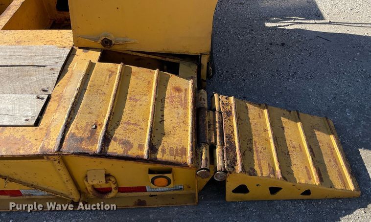 image for item DP0227 1991 Trail King TM100MDG-483  lowboy equipment trailer