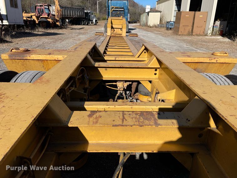 image for item DP0227 1991 Trail King TM100MDG-483  lowboy equipment trailer