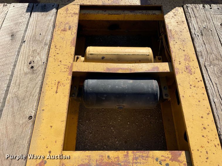 image for item DP0227 1991 Trail King TM100MDG-483  lowboy equipment trailer