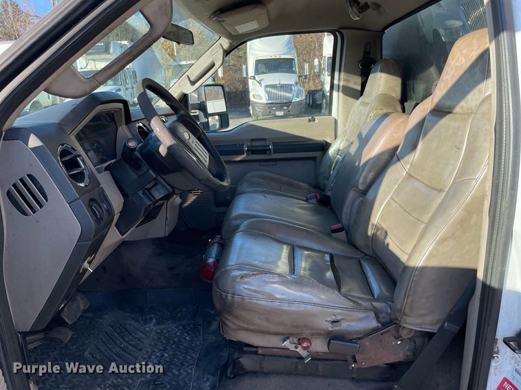 image for item DP0235 2010 Ford F550  box truck