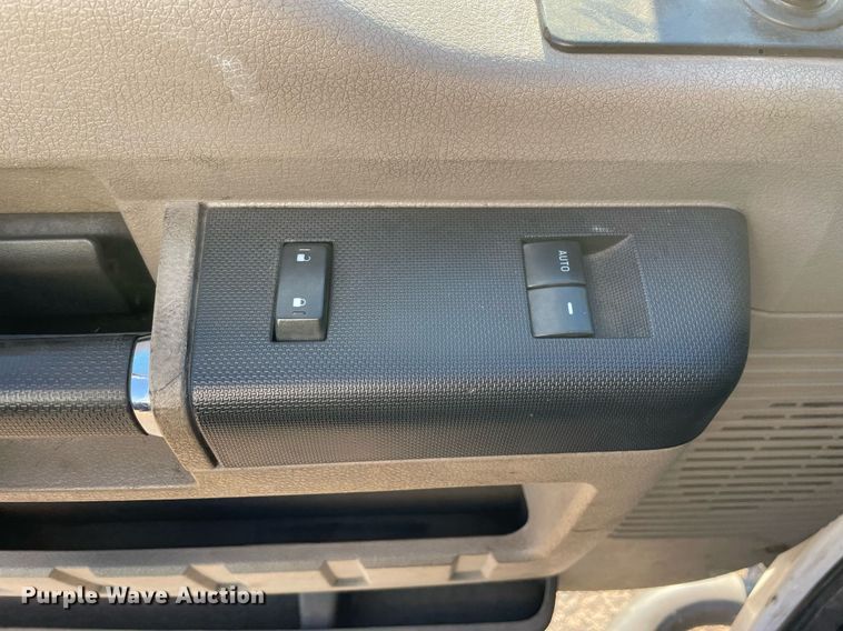 image for item DP0235 2010 Ford F550  box truck