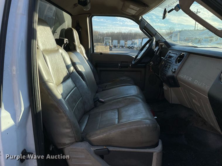 image for item DP0235 2010 Ford F550  box truck