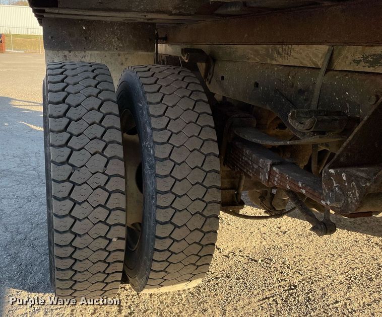 image for item DP0235 2010 Ford F550  box truck