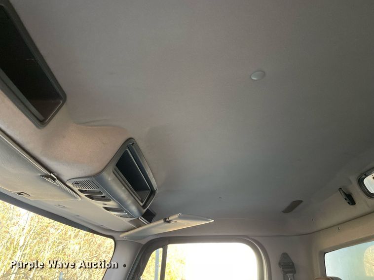 image for item DP0236 2012 Freightliner M2 Business Class  box truck