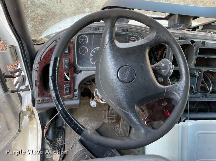 image for item DP0236 2012 Freightliner M2 Business Class  box truck