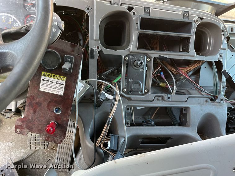 image for item DP0236 2012 Freightliner M2 Business Class  box truck