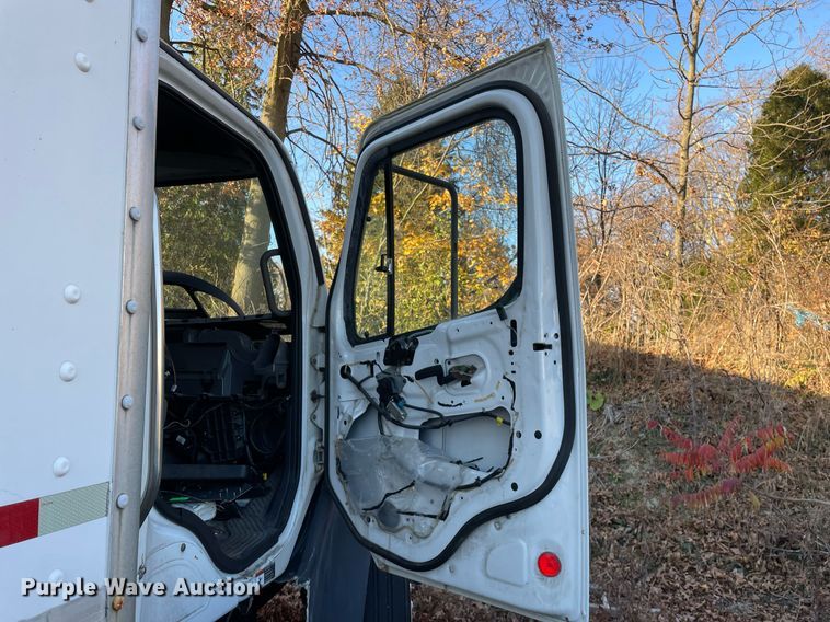 image for item DP0236 2012 Freightliner M2 Business Class  box truck