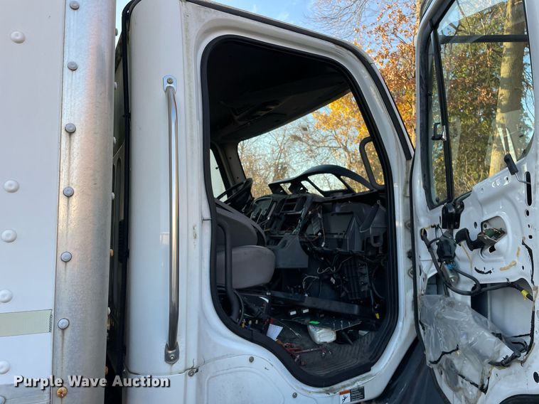 image for item DP0236 2012 Freightliner M2 Business Class  box truck