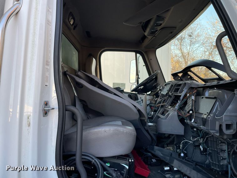 image for item DP0236 2012 Freightliner M2 Business Class  box truck