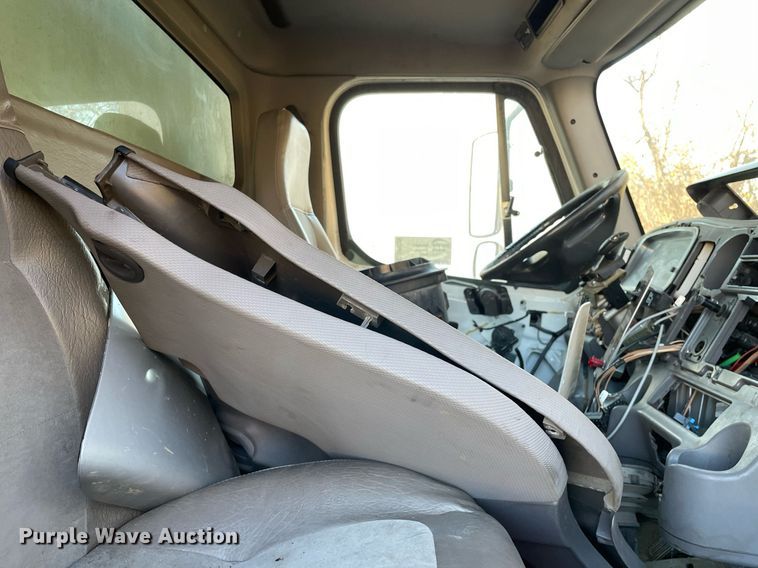 image for item DP0236 2012 Freightliner M2 Business Class  box truck