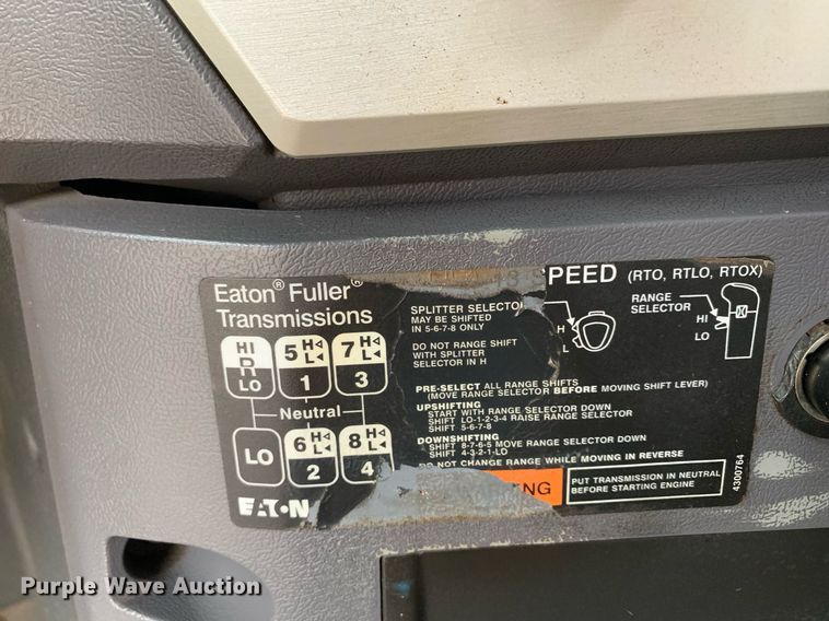 image for item DP8727 2013 Mack CHU613  semi truck