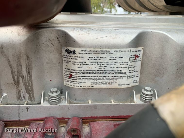 image for item DP8727 2013 Mack CHU613  semi truck