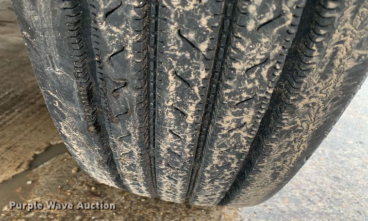 image for item DP8727 2013 Mack CHU613  semi truck