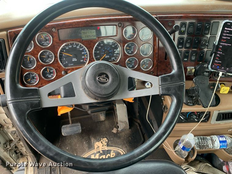 image for item DP8728 2007 Mack CL733  semi truck