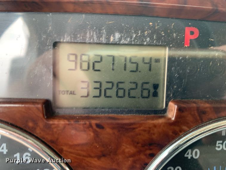 image for item DP8728 2007 Mack CL733  semi truck