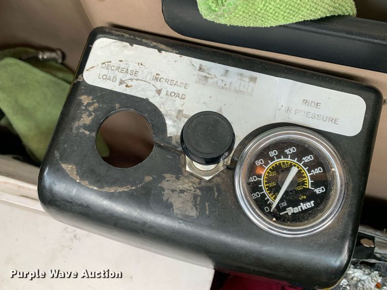 image for item DP8728 2007 Mack CL733  semi truck