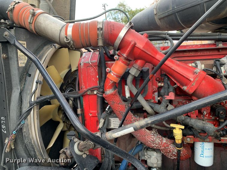 image for item DP8728 2007 Mack CL733  semi truck