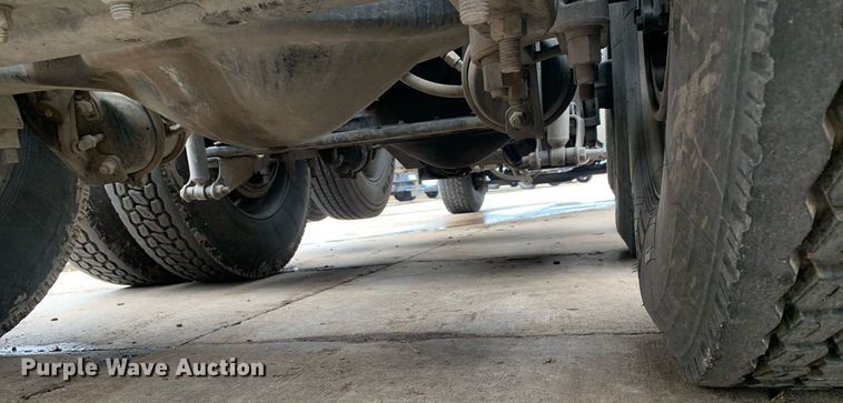 image for item DP8728 2007 Mack CL733  semi truck