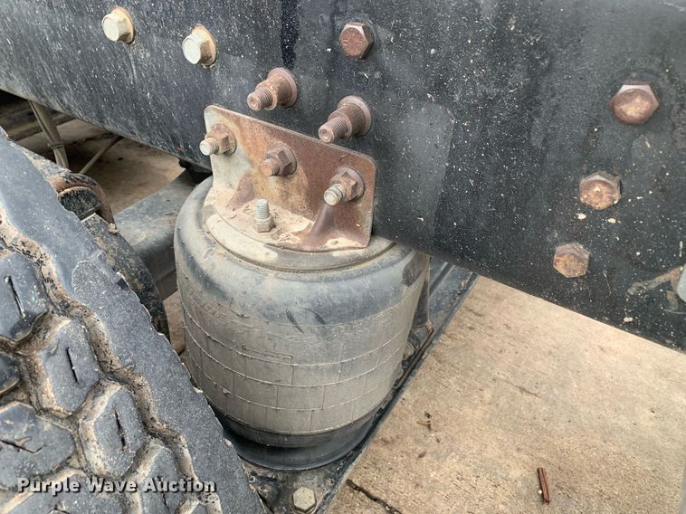 image for item DP8728 2007 Mack CL733  semi truck