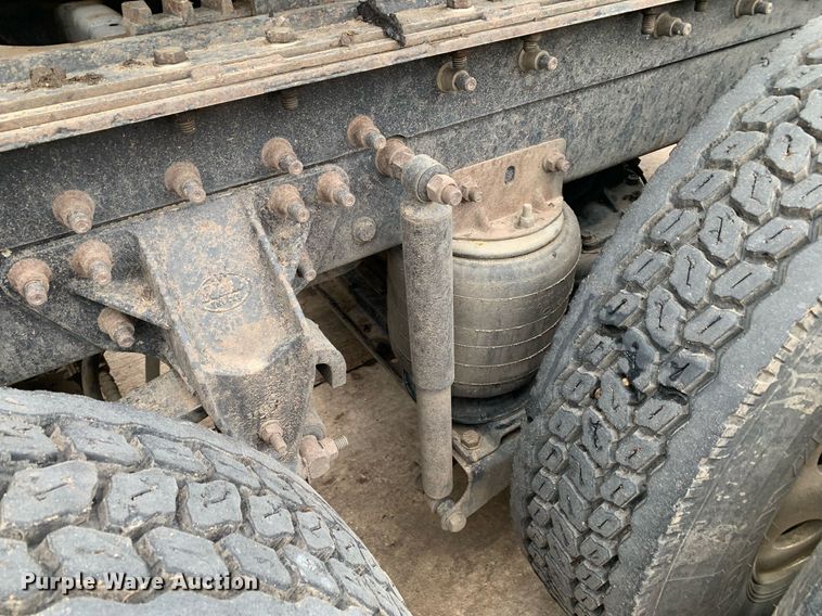 image for item DP8728 2007 Mack CL733  semi truck