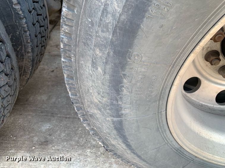 image for item DP8728 2007 Mack CL733  semi truck