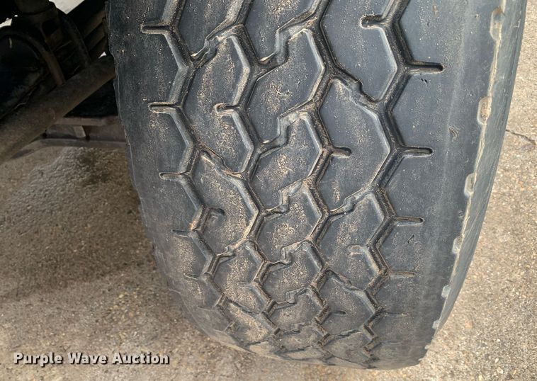 image for item DP8728 2007 Mack CL733  semi truck