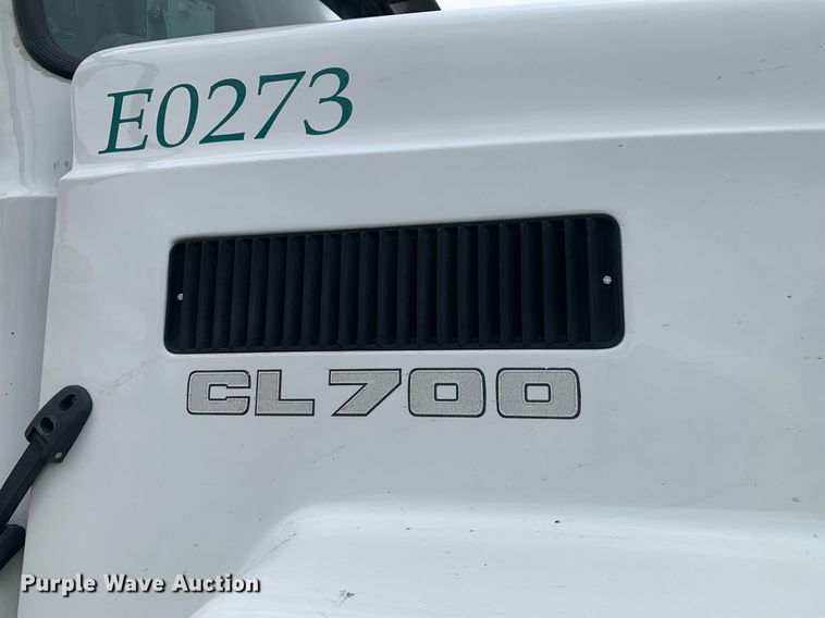 image for item DP8728 2007 Mack CL733  semi truck