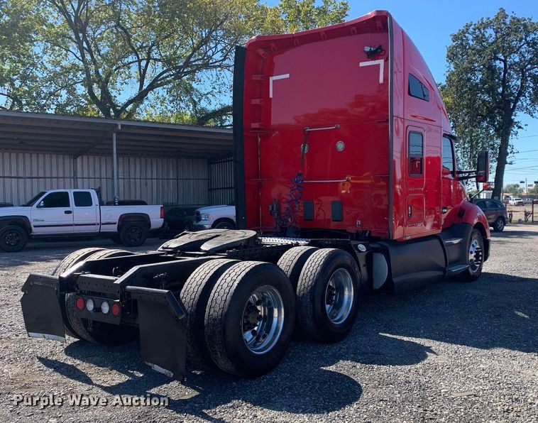 image for item DP8736 2016 Kenworth T680  semi truck