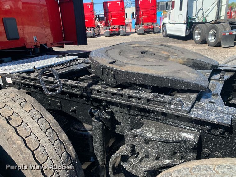 image for item DP8736 2016 Kenworth T680  semi truck