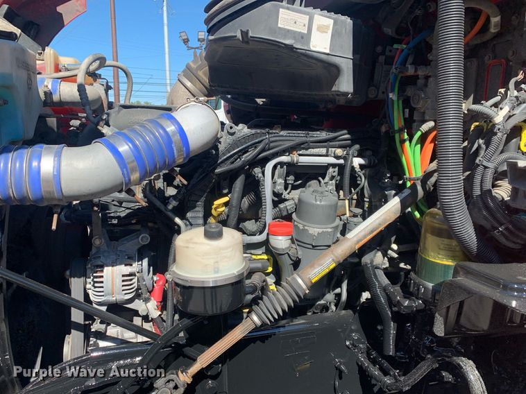 image for item DP8736 2016 Kenworth T680  semi truck