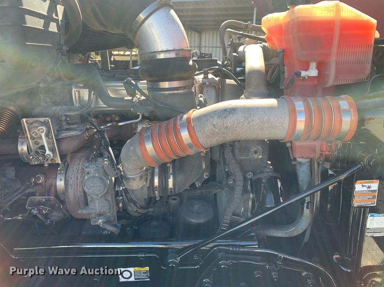 image for item DP8736 2016 Kenworth T680  semi truck