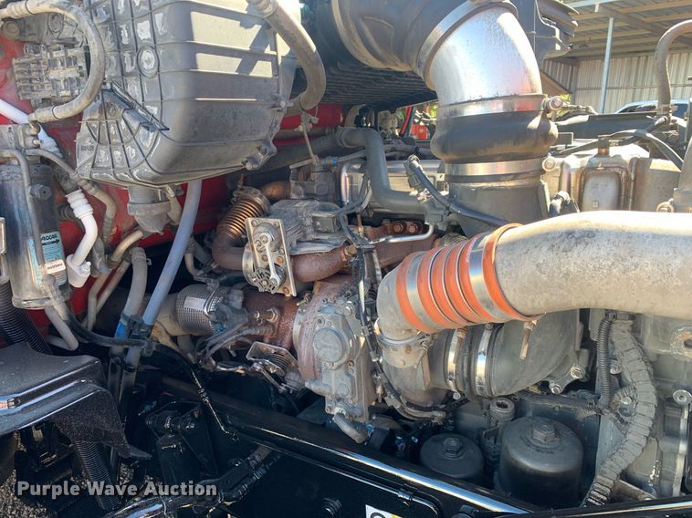 image for item DP8736 2016 Kenworth T680  semi truck