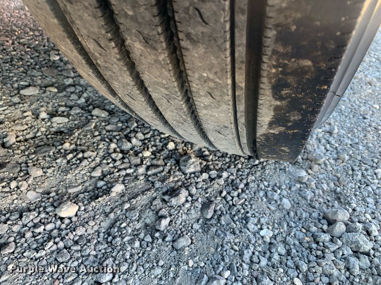 image for item DP8736 2016 Kenworth T680  semi truck