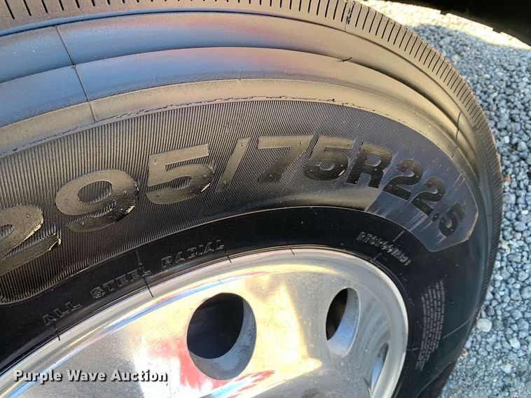 image for item DP8736 2016 Kenworth T680  semi truck