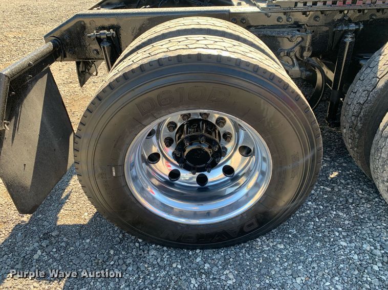 image for item DP8736 2016 Kenworth T680  semi truck