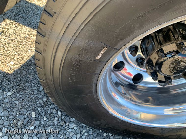 image for item DP8736 2016 Kenworth T680  semi truck