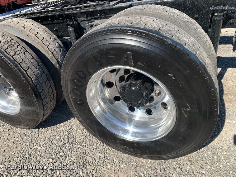 image for item DP8736 2016 Kenworth T680  semi truck