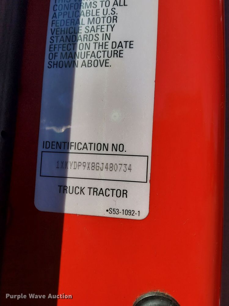 image for item DP8736 2016 Kenworth T680  semi truck